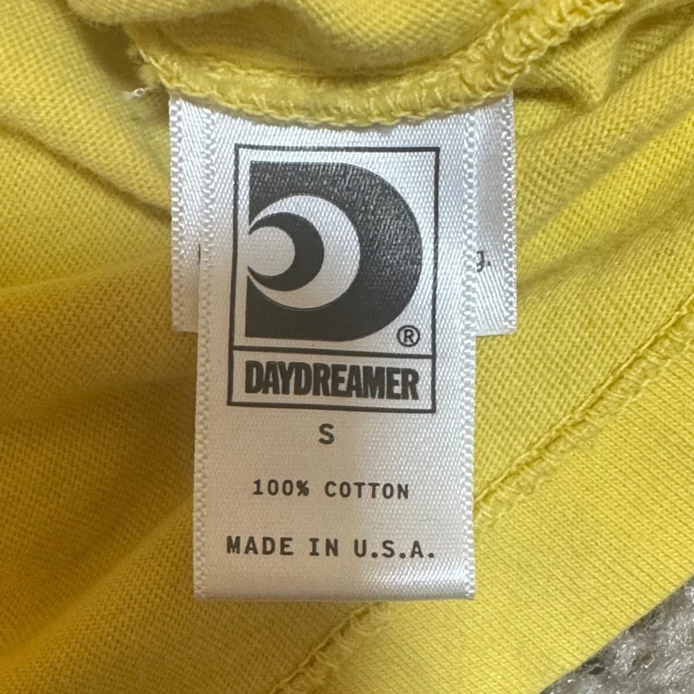 DayDreamer Yellow Graphic Beach Boys Tour T-Shirt size Small